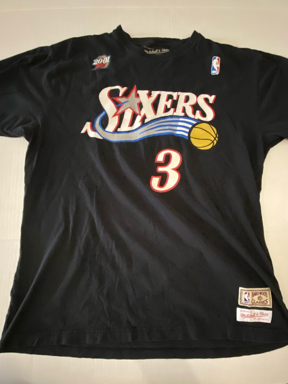 Iverson Sixers 3 Mitchell & Ness Black Men’s Basketball t-shirt Size XL